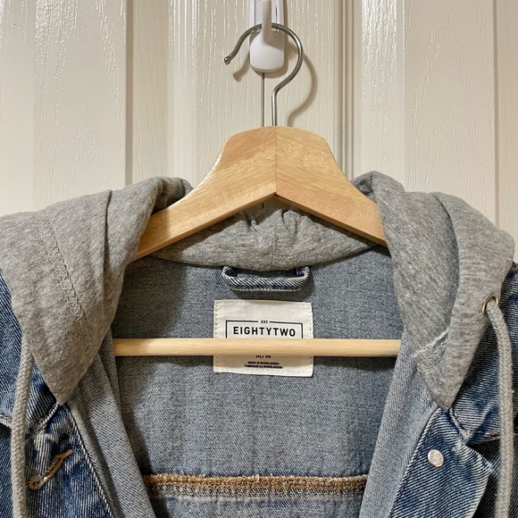 DENIM JACKET w/ HOODIE - Picture 4 of 4